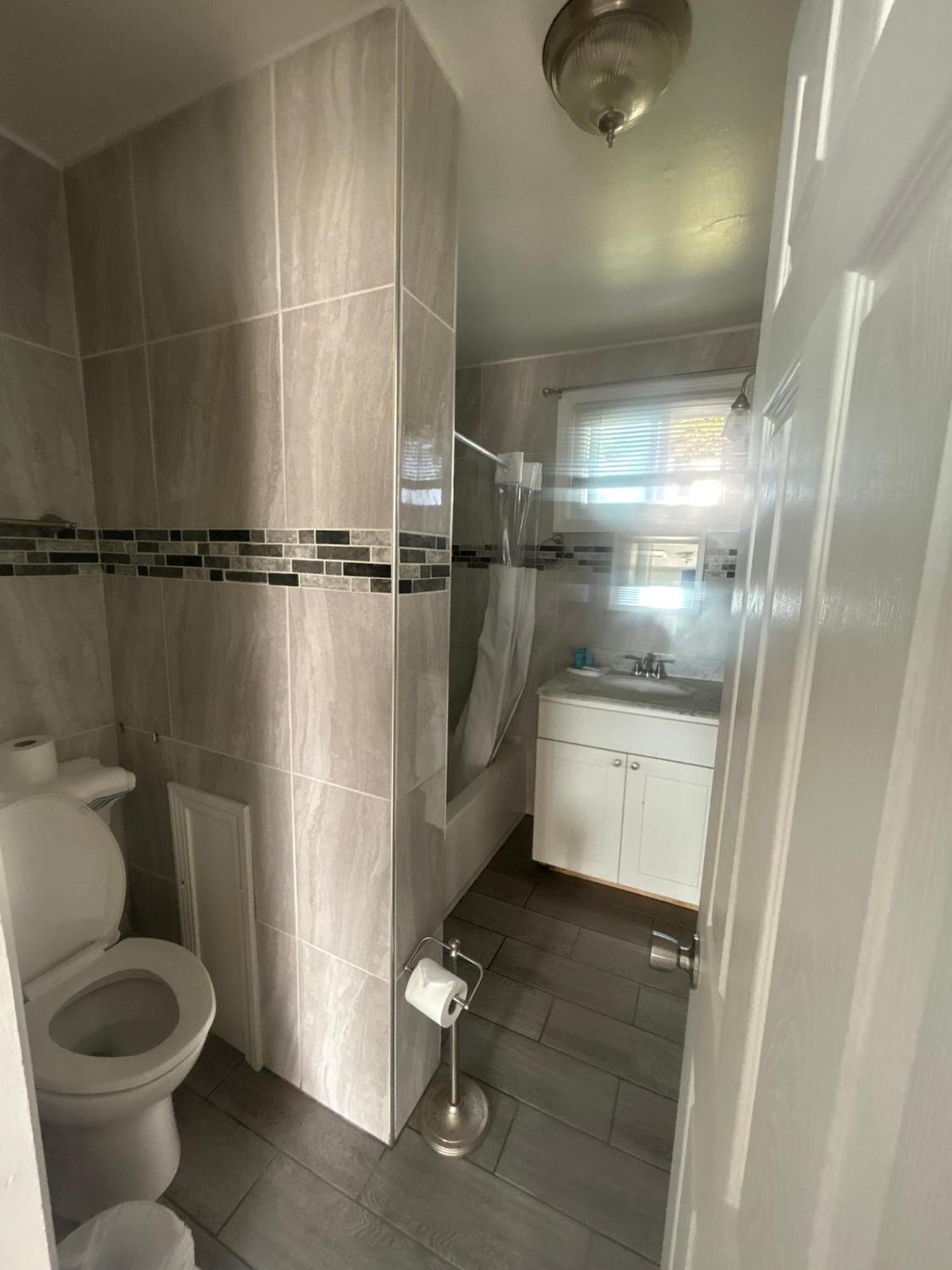 Thames Inn And Marina Groton Habitación foto