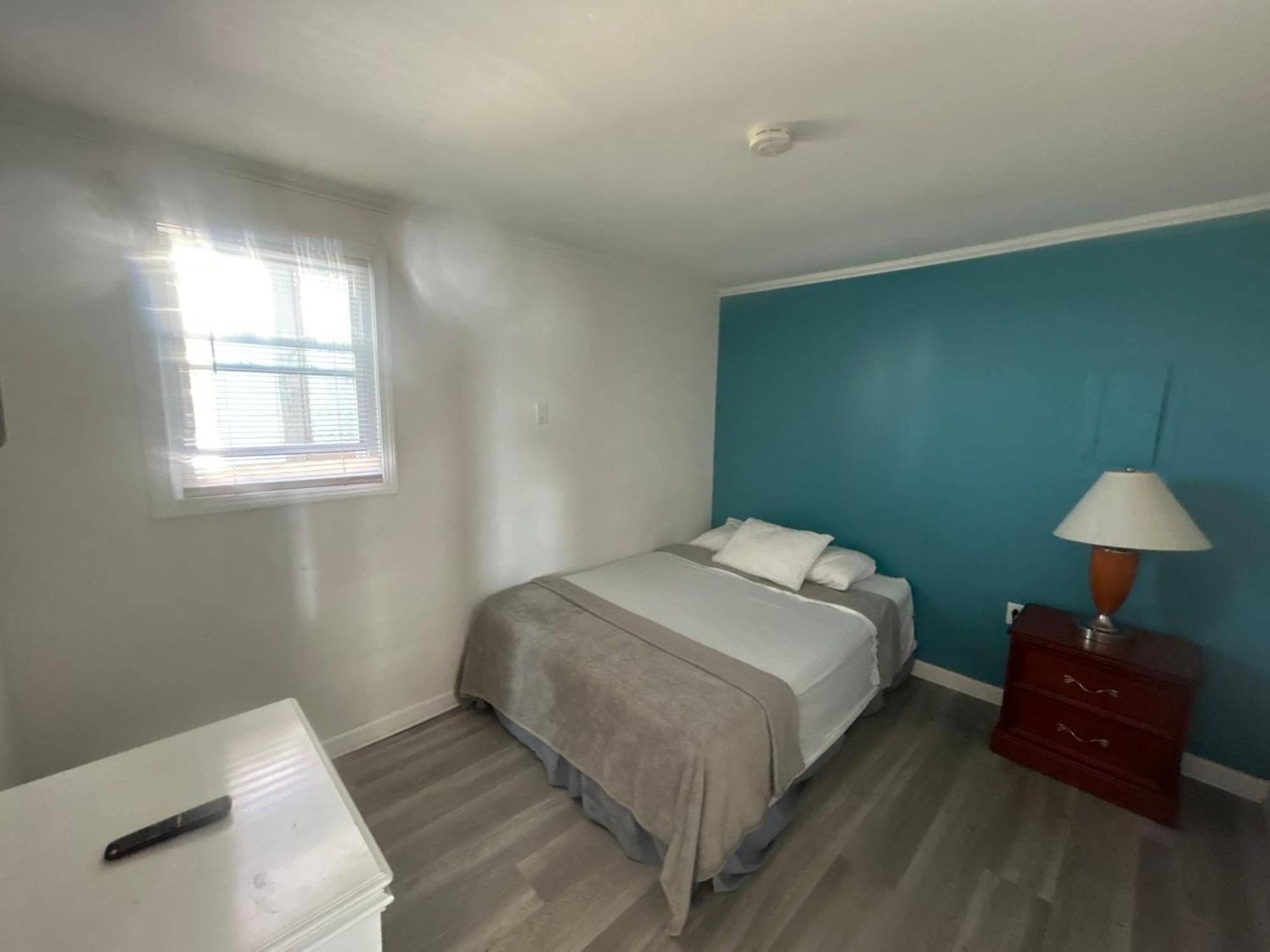 Thames Inn And Marina Groton Habitación foto